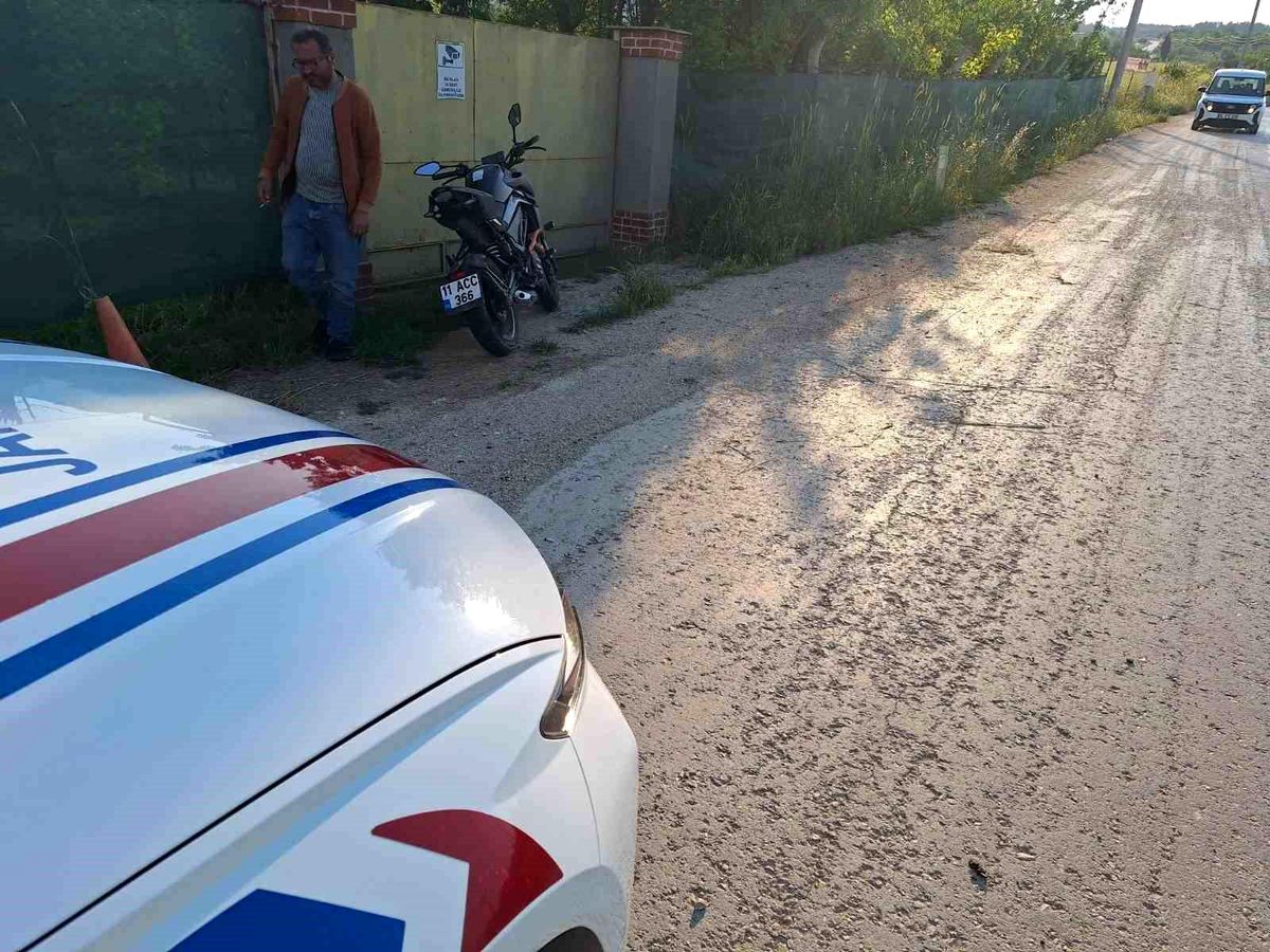 Bilecik'te alkollü sürücü motosikletten düşerek ağır yaralandı
