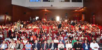 Bilecik'te Halk Eğitim Merkezi kursiyerlerinden 'Osmanlı Kıyafetleri' defilesi