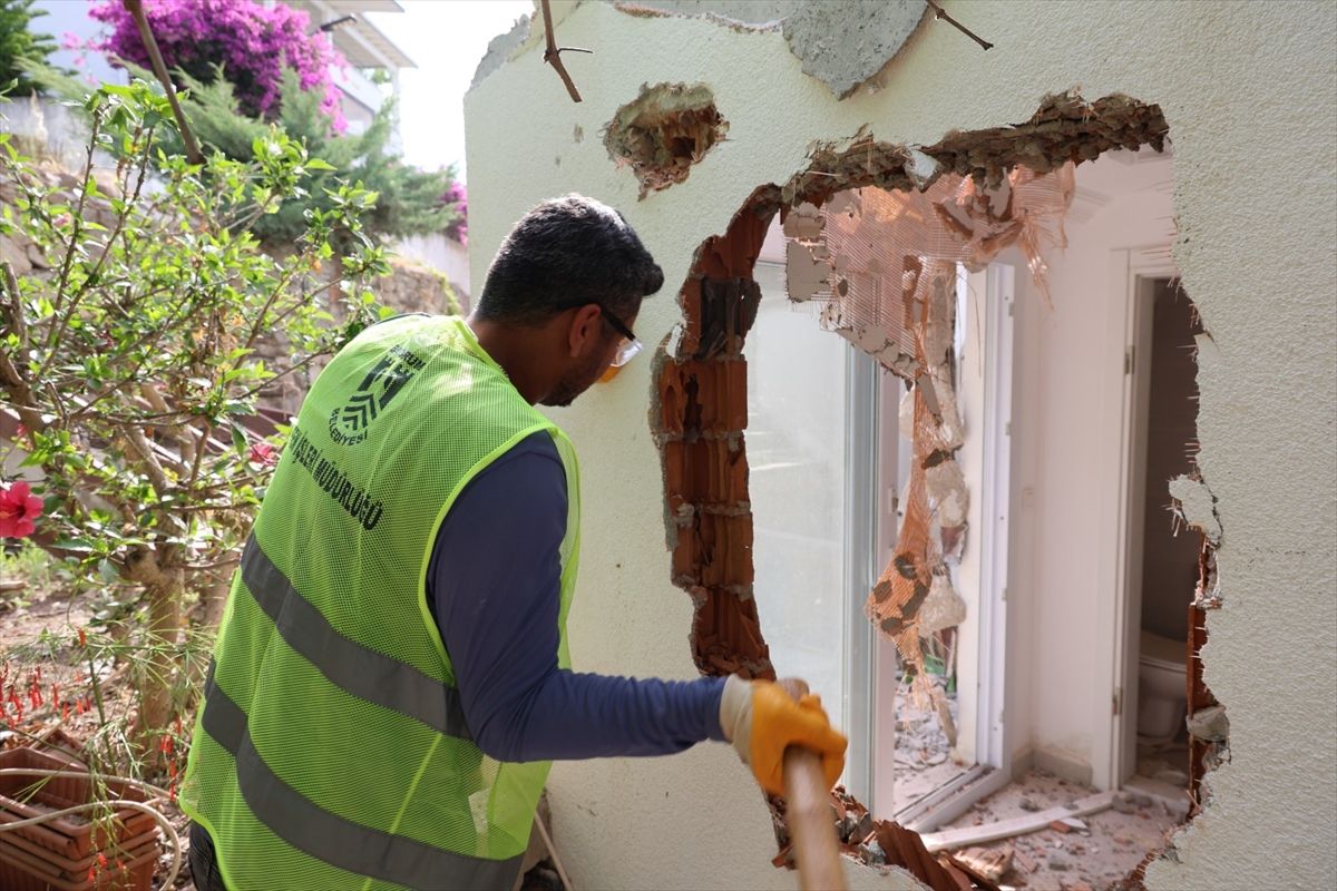 Bodrum'da 5 ayda 45 kaçak yapı yıkıldı
