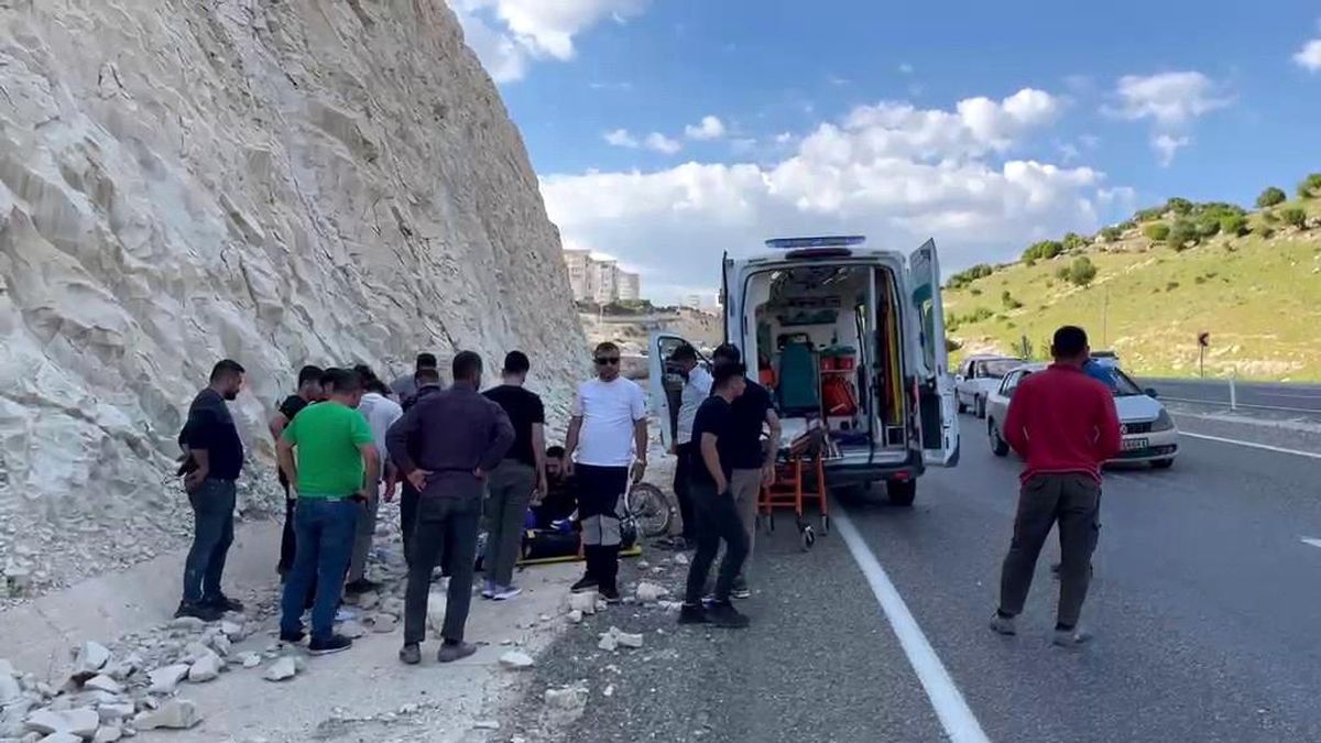 Devrilen motosikletin sürücüsü yaralandı