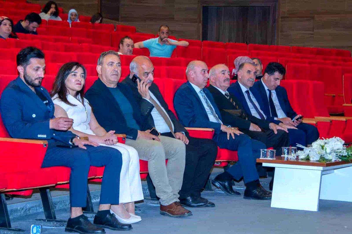 EBYÜ'de ikinci geleneksel mezun buluşması düzenlendi