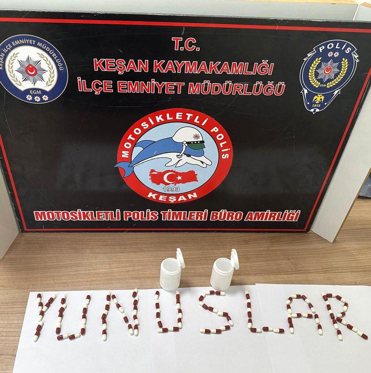 Ehliyetsiz plakasız motosiklet kullanırken üzerinde uyuşturucu çıktı
