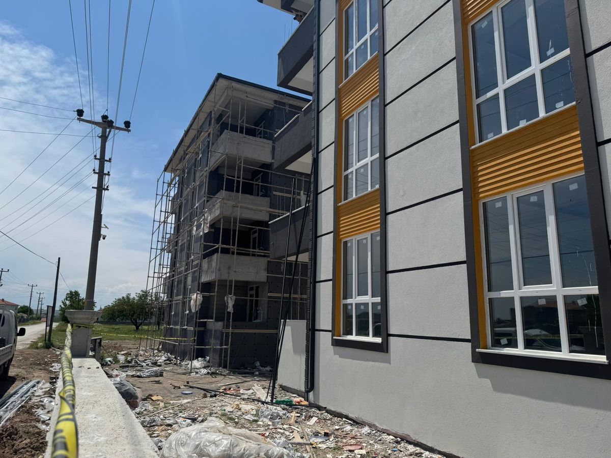 Konya'da inşaat alanında kaza geçiren işçi