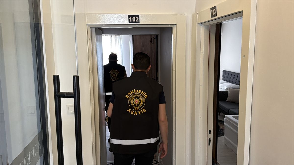 Eskişehir'de apartlar denetlendi