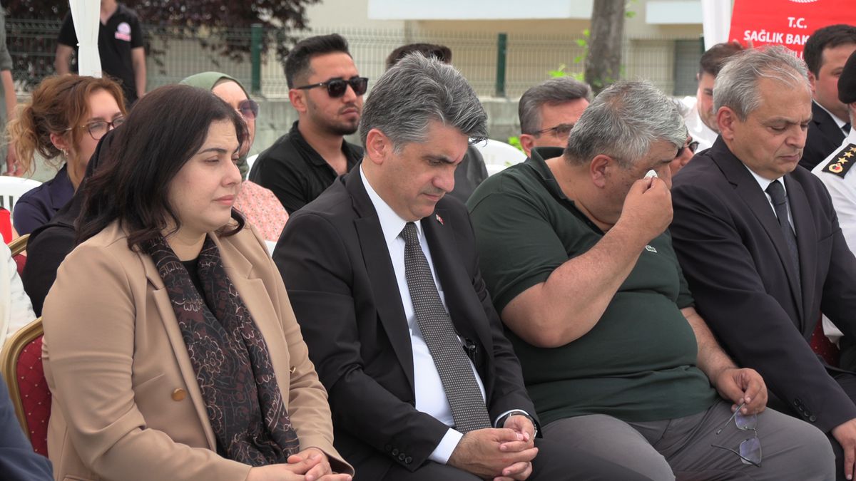 Yangın faciasında 8 yakınını kaybeden Yüksel Gültekin, oğlunun adına yaptırdığı 112 Acil İstasyonu’nu açtı