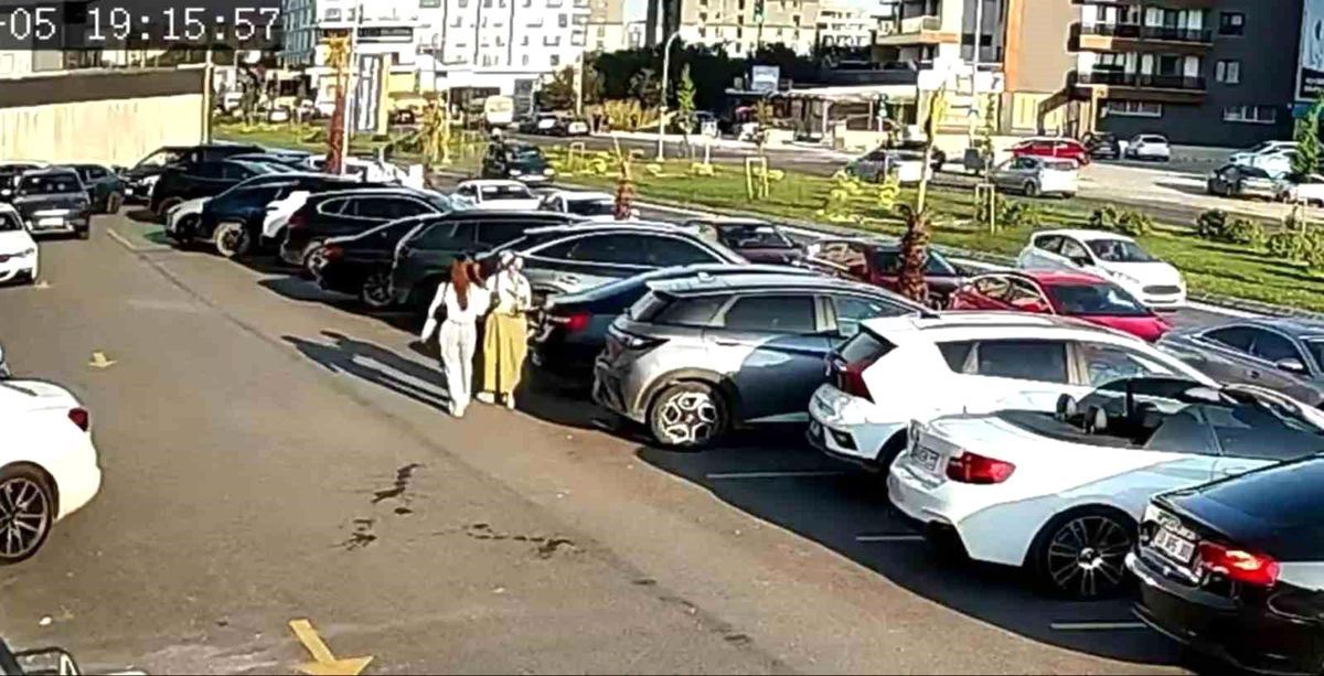 Hafif ticari araç ile çarpışan bisiklet sürücüsü hayatını kaybetti