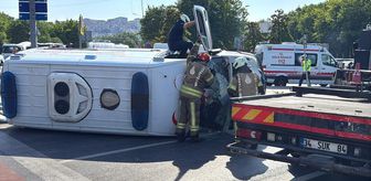 Kağıthane'de motosikletle çarpışan ambulansın devrildiği kazada 4 kişi yaralandı