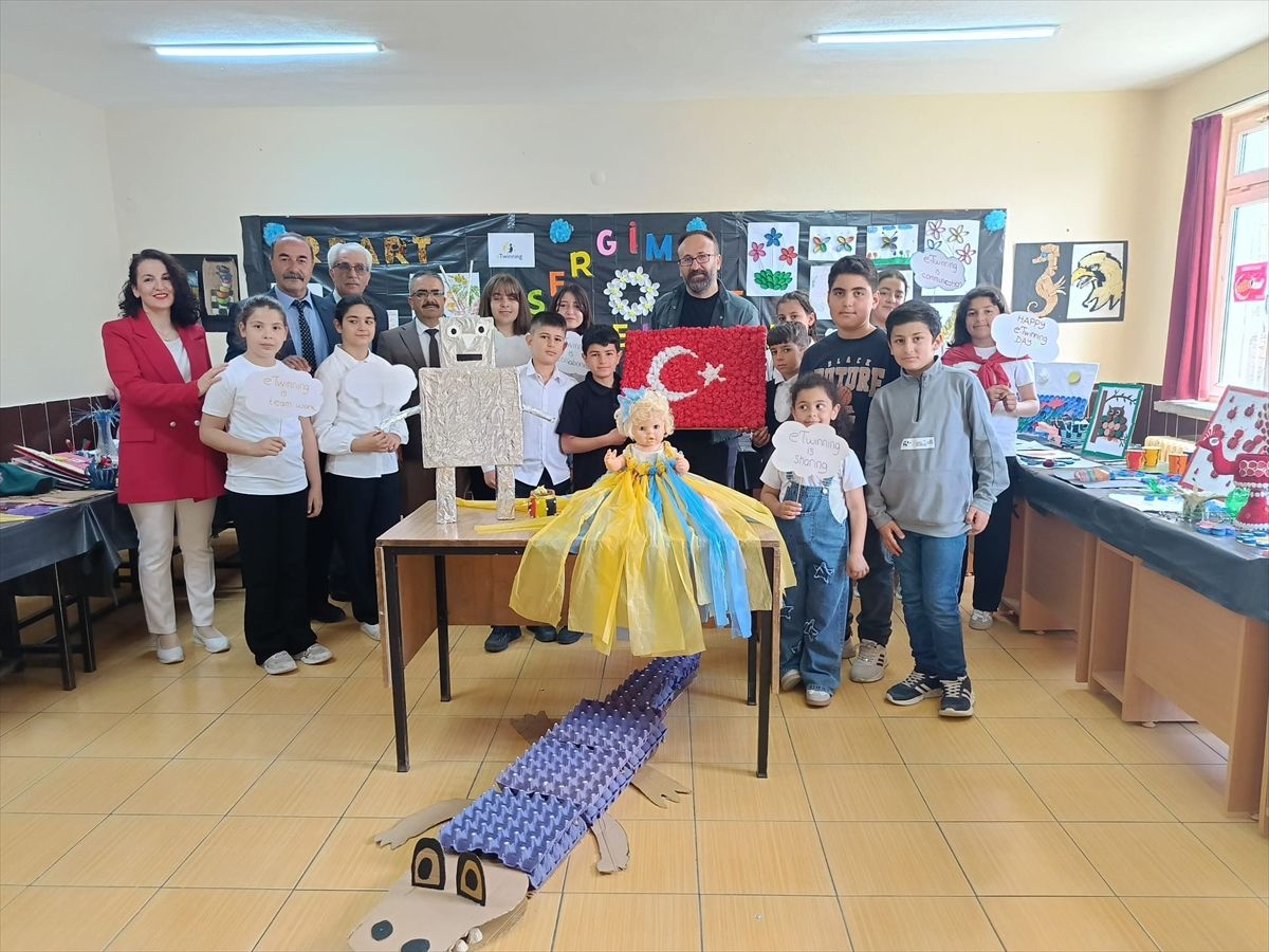 Kayseri'de ilk ve ortaokul öğrencileri eTwinning projesiyle çevre bilincine dikkati çekti