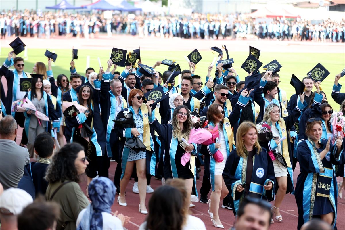 Kırklareli Üniversitesi'nde mezuniyet töreni düzenlendi