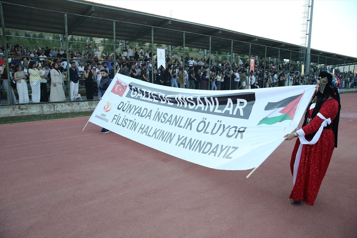 Siirt Üniversitesinde mezuniyet töreni düzenlendi