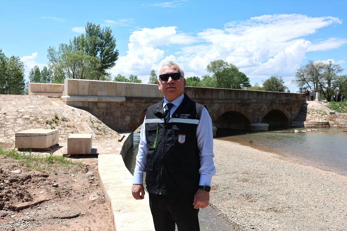 Sivas'ın Ulaş ilçesindeki tarihi Tecer köprüleri