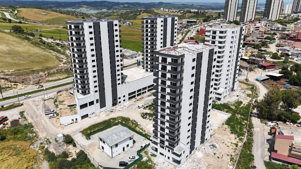 Bakız İnşaat'ın Adana'daki modern konut projesinden bir görünüm