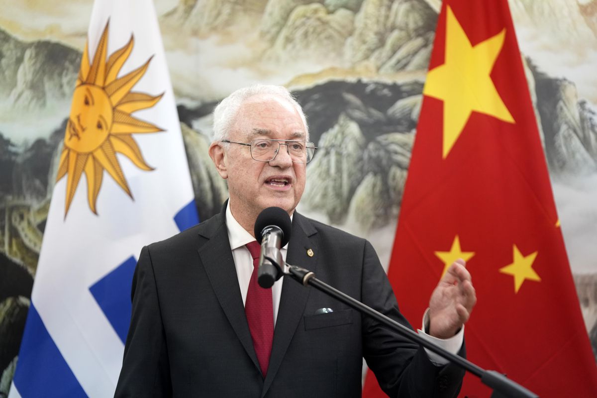 Uruguay, Çin Vatandaşlarına Vize Muafiyeti Getiriyor