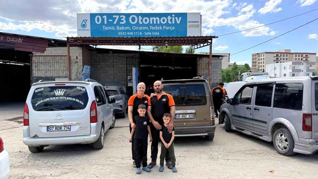 yemek birakmak icin kocasinin arac tamir 4 19914918 o