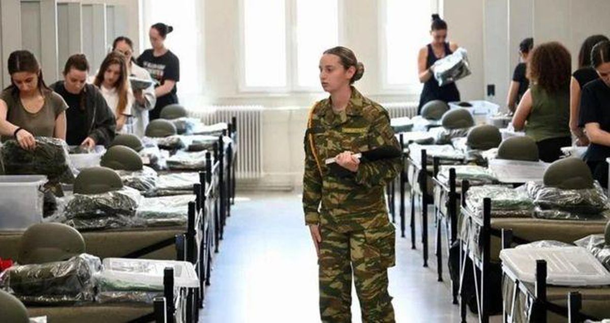 Yunanistan'da kadınlar askere mi gidiyor? Yunanistan'da kadınlara askerlik zorunlu mu?