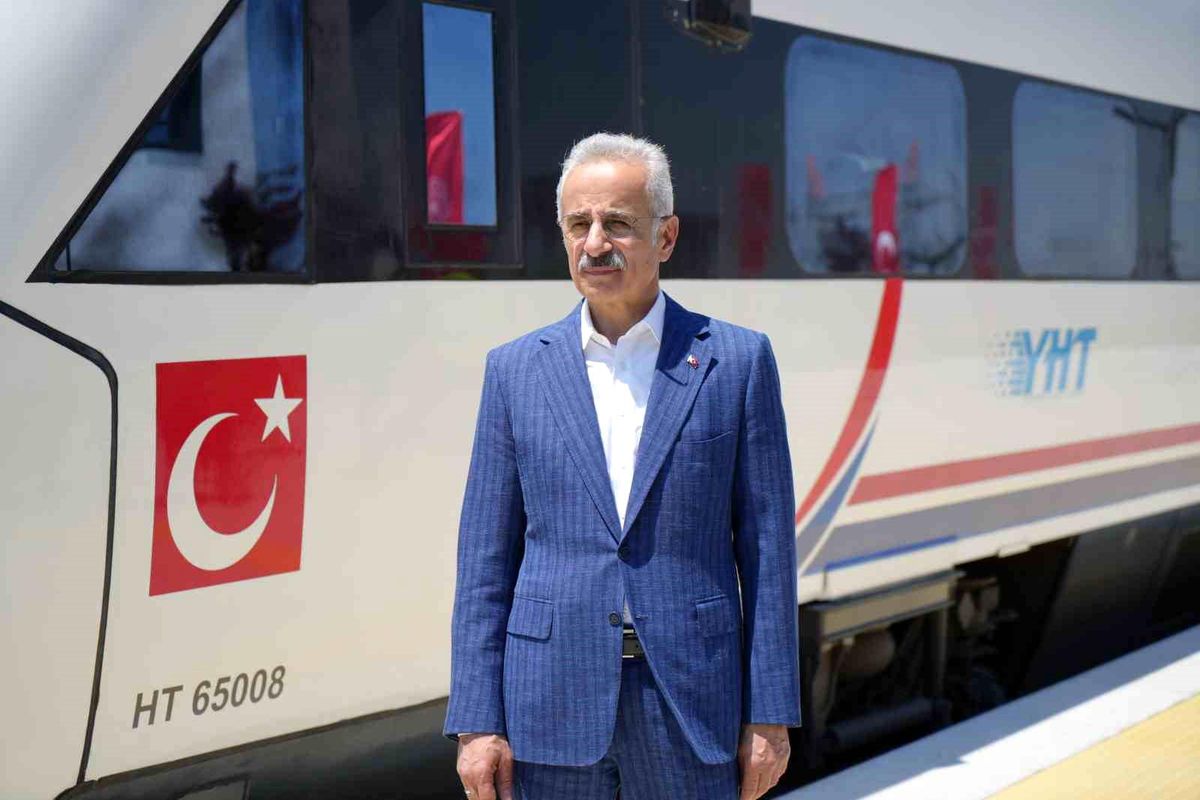 Bakan Uraloğlu: 'Halkalı-Kapıkule Hızlı Tren Hattı'nı yıl sonuna kadar hizmete açacağız'