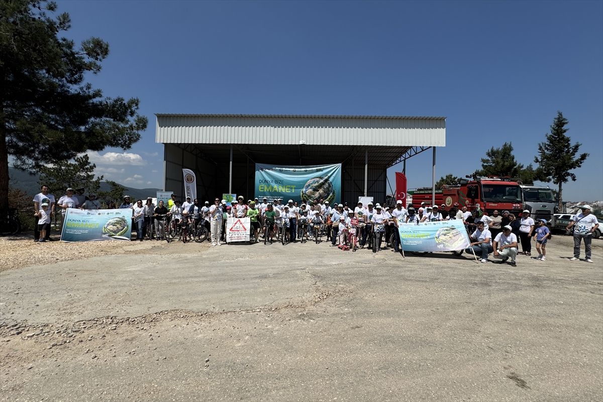 Bilecik'te Türkiye Çevre Haftası dolayısıyla bisiklet turu yapıldı