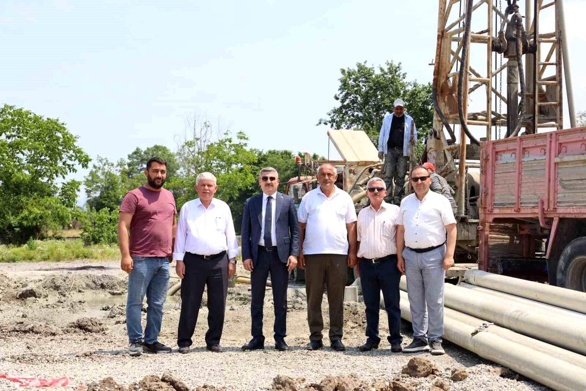 Dikmeli Köyü'nde içme suyu için sondaj çalışmaları sürüyor