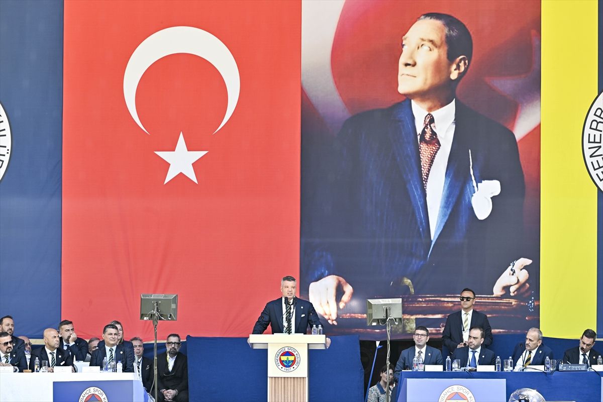 Saran'dan Fenerbahçe'ye veda: 'Alnım ak, başım dik'