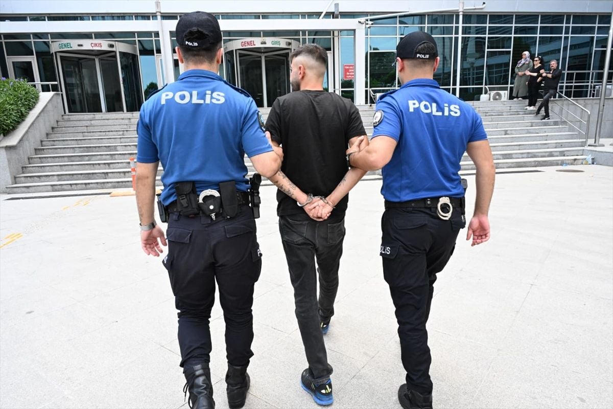 Kırmızı bültenle aranan firari uyuşturucu hükümlüsü Mersin'de yakalandı