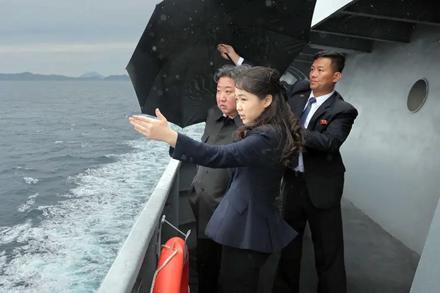 kizini da yanina alan kim jong 19918154 9653 1 m