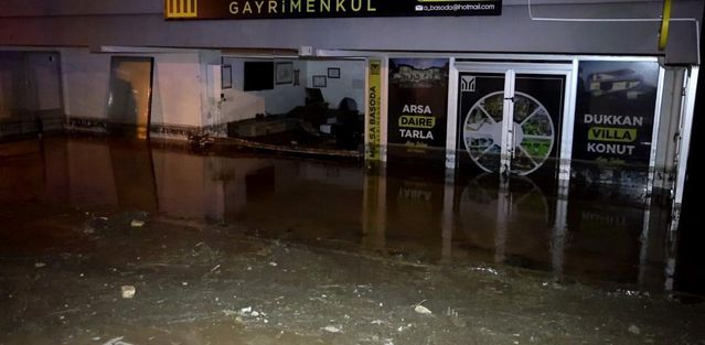Konya'da dağlık alandan gelen sel etkili oldu