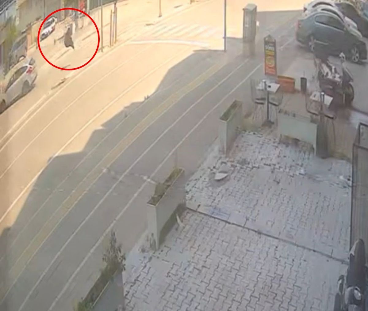Bursa'da Yaya Geçidinde Kadına Otomobil Çarptı: Ağır Yaralı