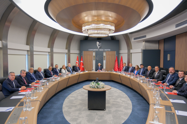 tbmm baskani kurtulmus kilicda 19918943 1236 1 m