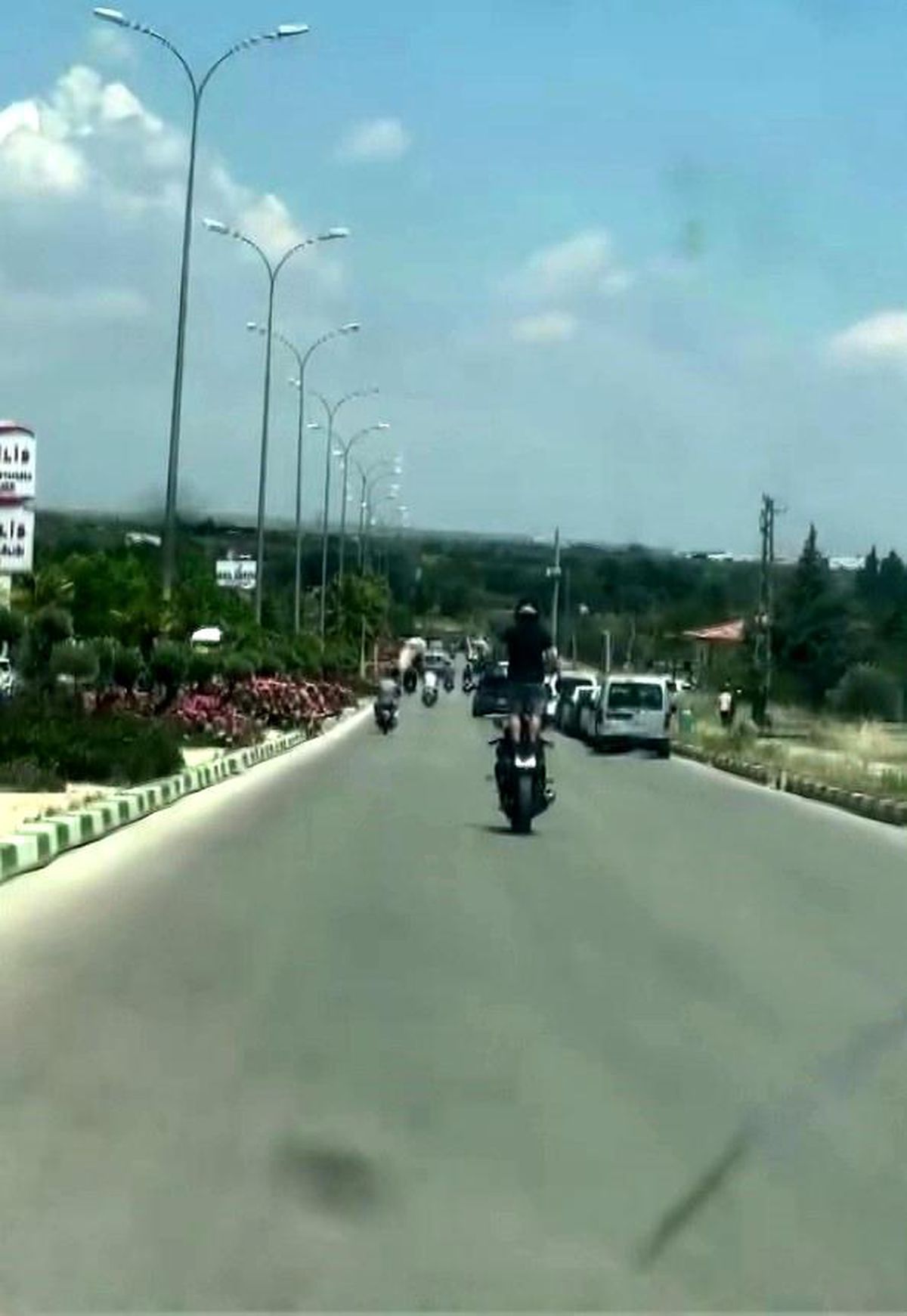 Trafikte akrobatik hareket yapan motosikletliye 46 bin TL ceza