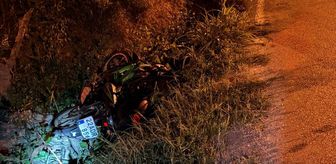 Uzunköprü'de seyir halinde devrilen motosikletin sürücüsü yaralandı
