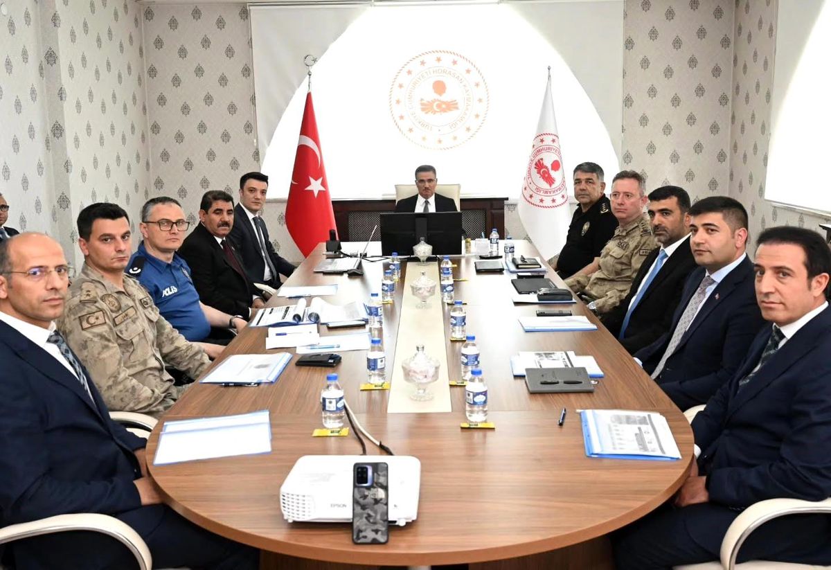 Vali Baruş, Horasan'da