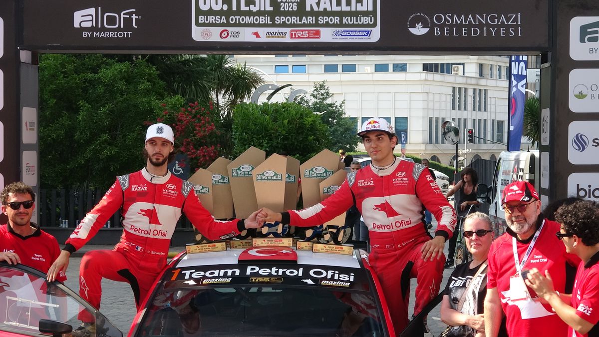 50'nci Yeşil Bursa Rallisi'nde Kerem Kazaz Zirvede