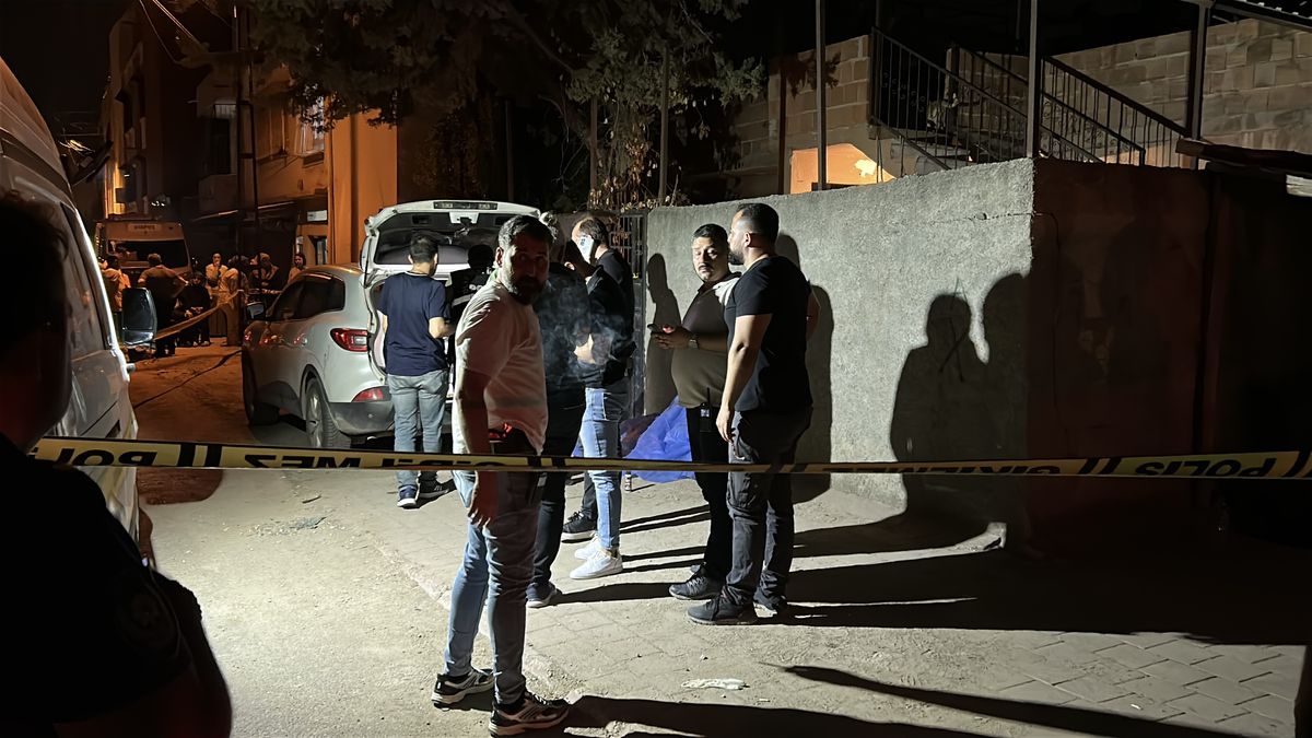 Alacak verecek kavgasında kendisini tabancayla yaralayan kar
