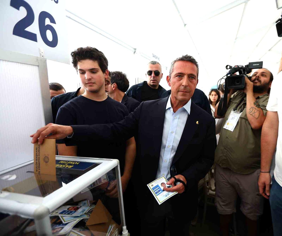 Ali Koç: "Fenerbahçe'nin yeni lideri kim olacaksa onun etraf