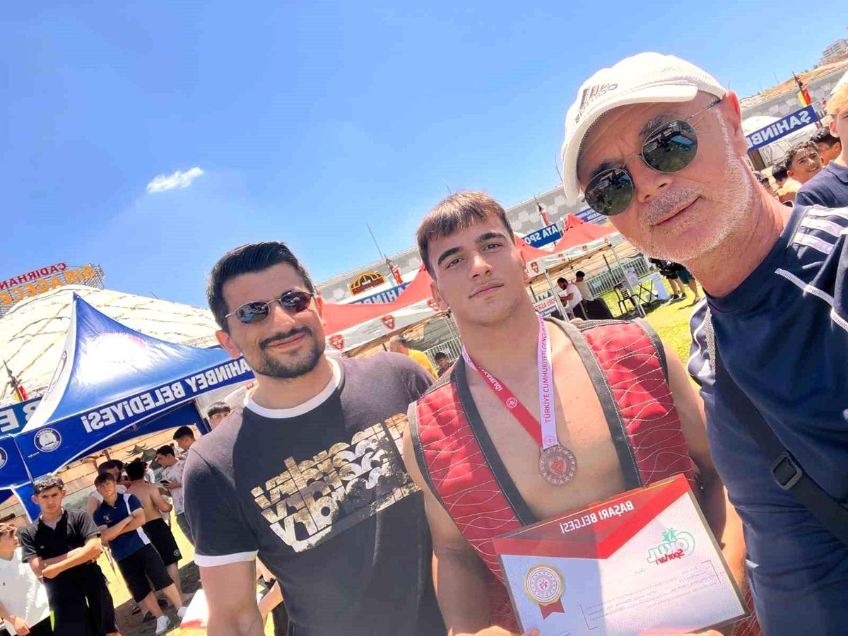 Aydınlı güreşçi Türkiye üçüncüsü oldu