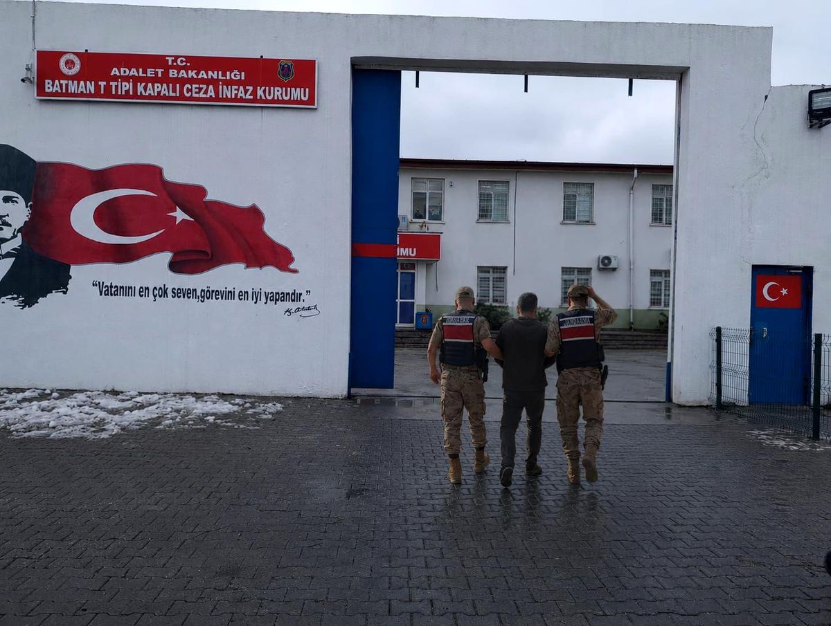 Batman'da jandarmadan uyuşturucu operasyonu: 2 kişi tutuklan