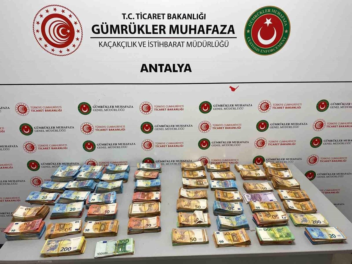Bebek bezleri içerisine gizlenmiş 20 milyon liradan fazla na
