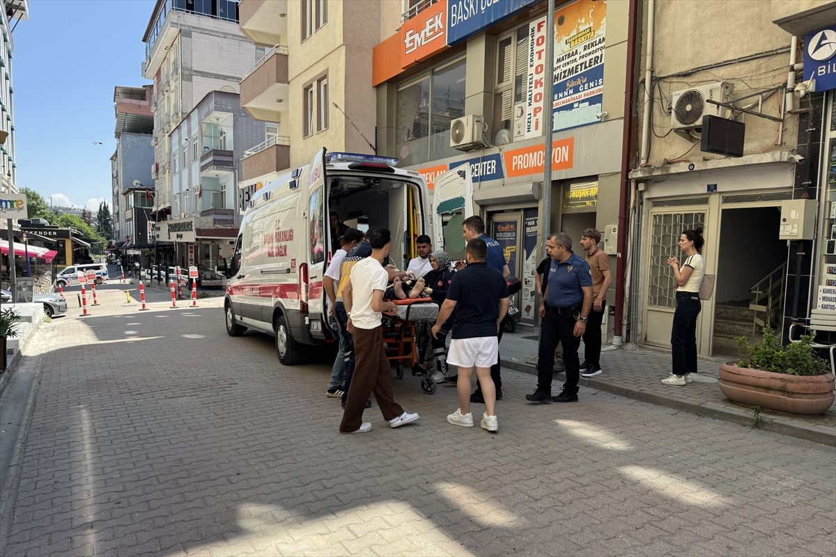 Bilecik'te kayıp olarak aranan kişi evinin alt katındaki matbaa deposunda uyurken bulundu