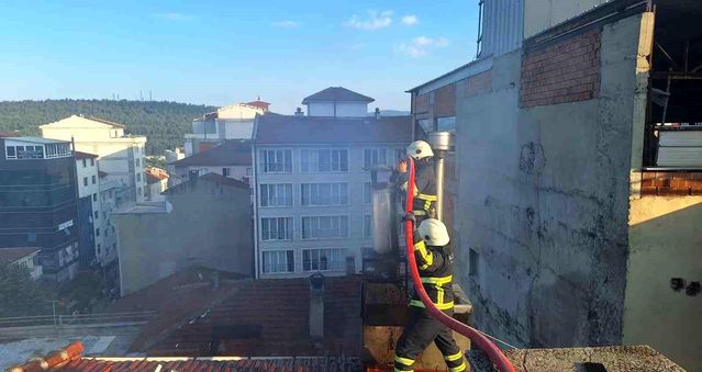 Bilecik'te restoranın bacasında korkutan yangın