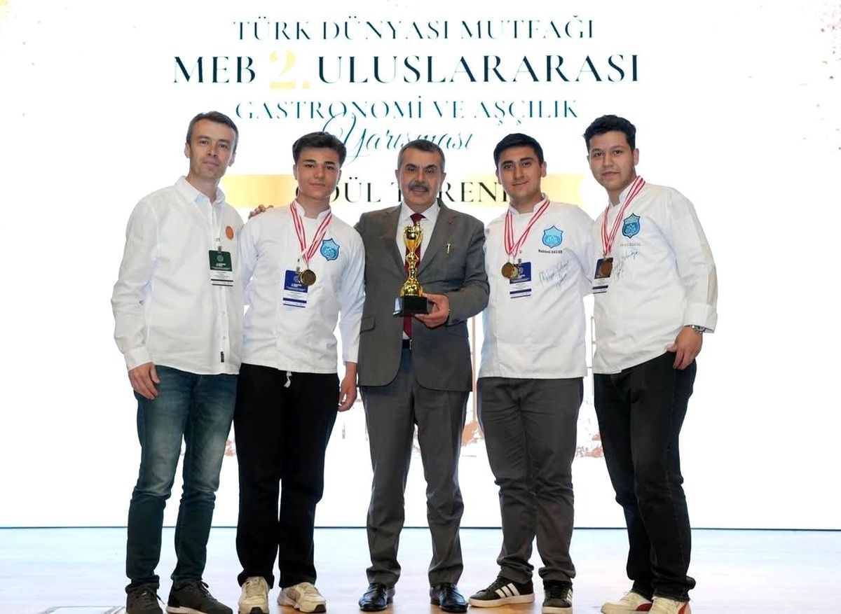 Bolulu genç aşçılar Türkiye birincisi oldu