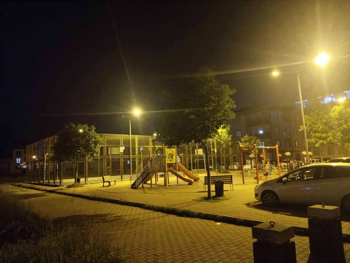 Bursa'da kavga esnasında açılan ateş sonucu 6'sı çocuk 10 kişi yaralandı