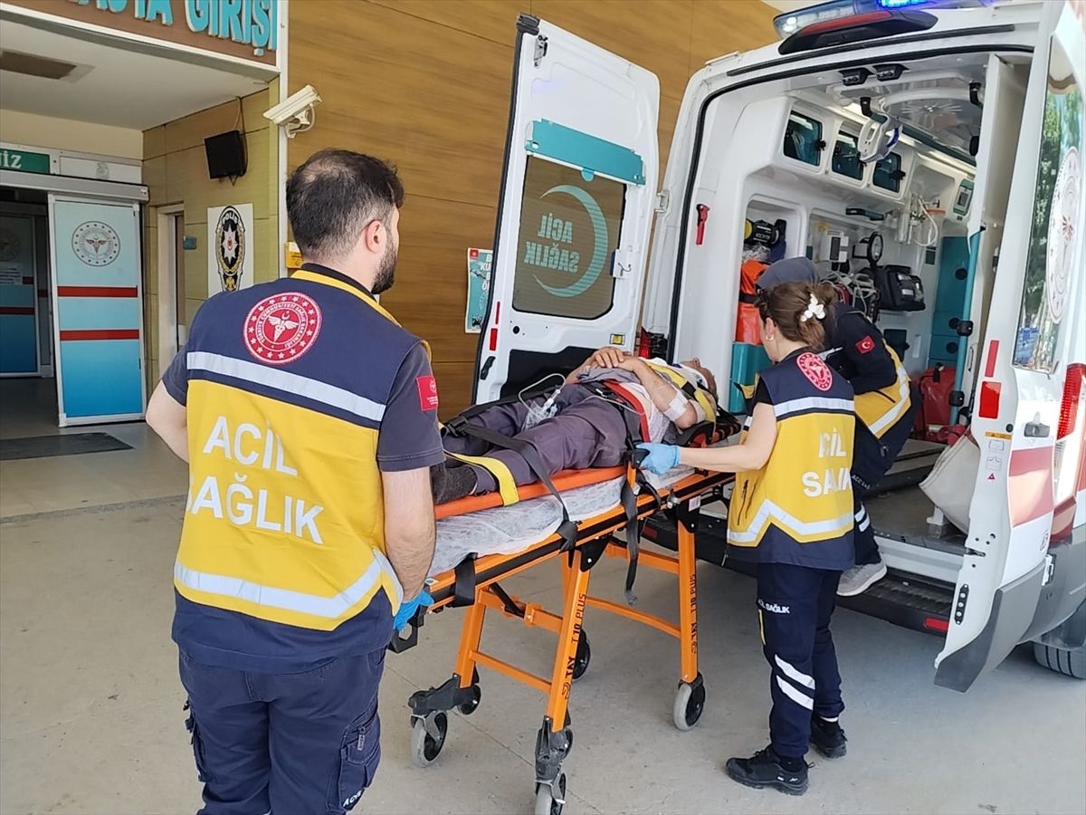 Bursa'da traktörün devrildiği kazada 1 kişi yaralandı