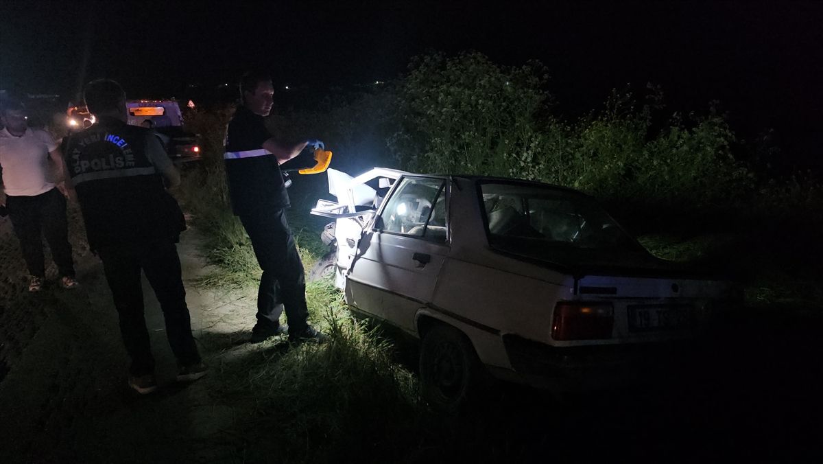 Çorum'da iki otomobilin çarpıştığı kazada 6 kişi yaralandı