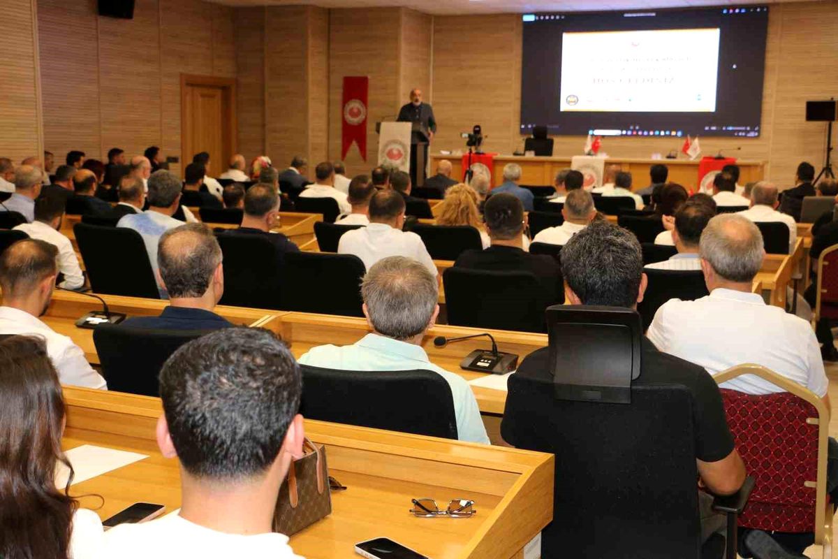 Diyarbakır'da 'Optisyenlik Meslek Birliği Eğitim Çalıştayı' düzenlendi