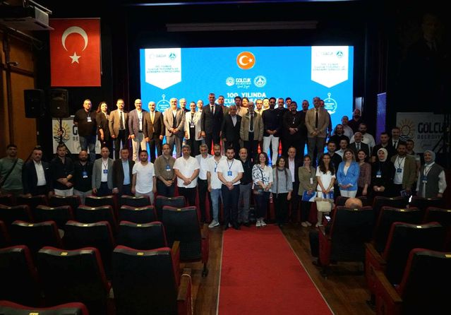 Gölcük'te 100. yıl sempozyumu sona erdi