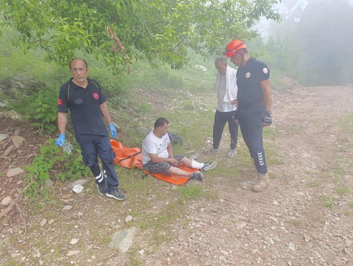 Hatay'da kayalıklarda mahsur kalan kişi kurtarıldı
