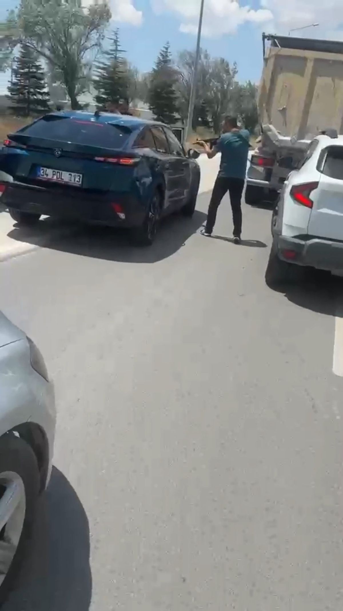 Konya'da polis tarafından bir operasyonda ele geçirilen uyuşturucu ham maddesi.