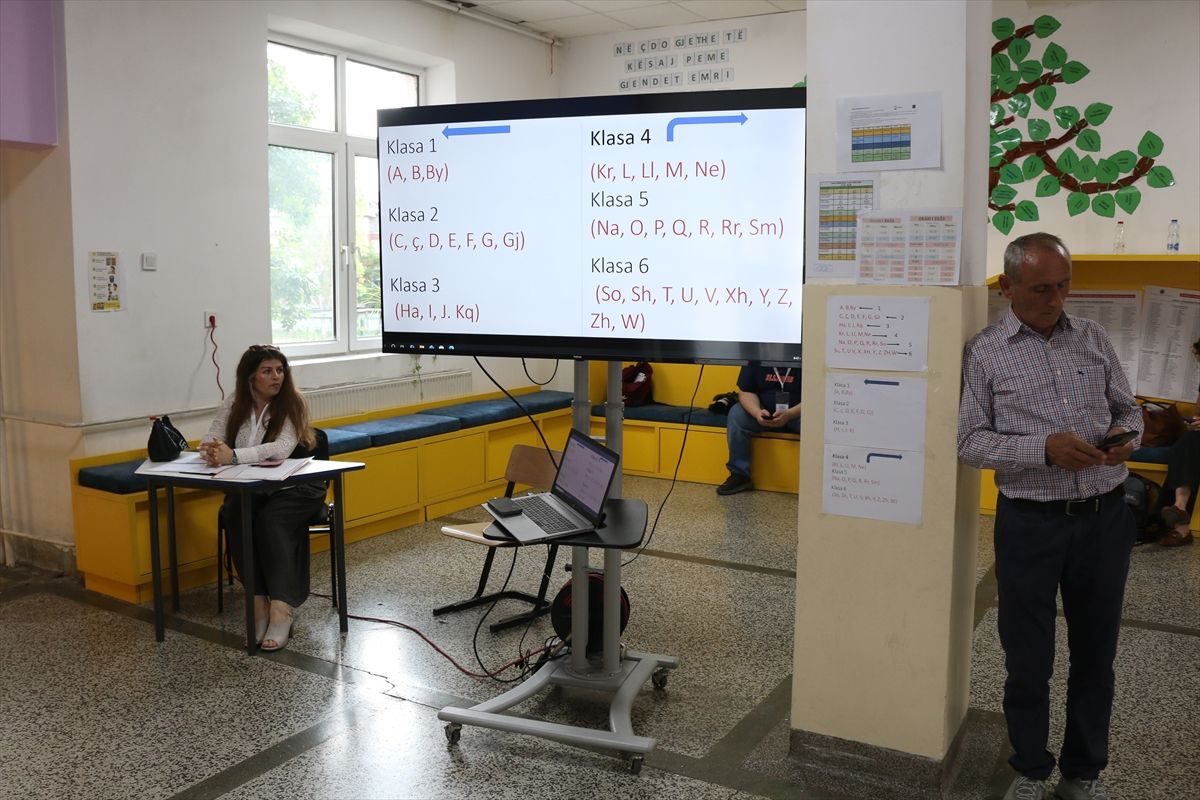Kosova'da erken genel seçimlerde oy kullanma işlemi sona erdi