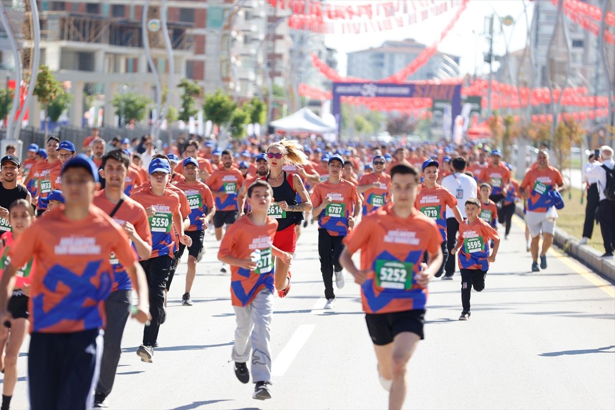 Malatya'da 'Uluslararası Arslantepe Yarı Maratonu' başladı