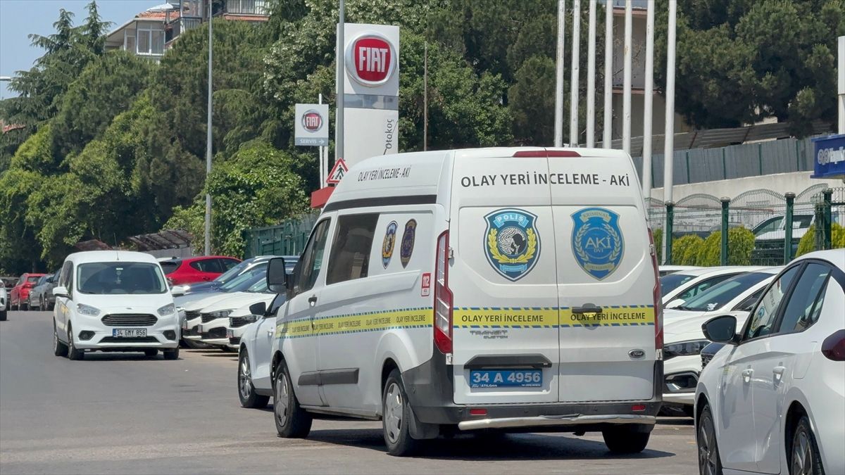 Maltepe'de Otokoç binasına silahla ateş açıldı